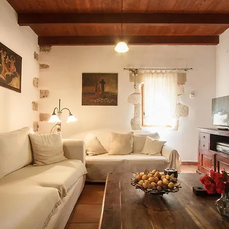 Traditional Elegant Cretan Stone For Families Hébergement de vacances